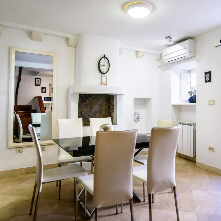 APARTMENT LUAN