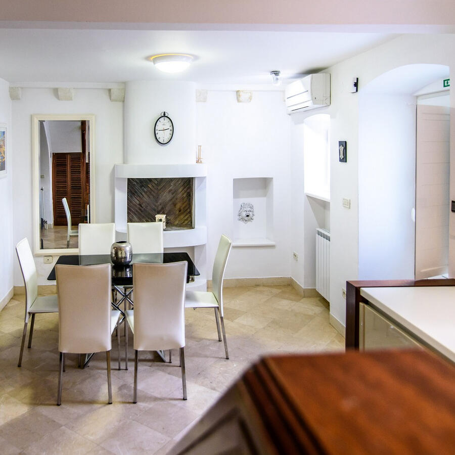 APARTMENT LUAN